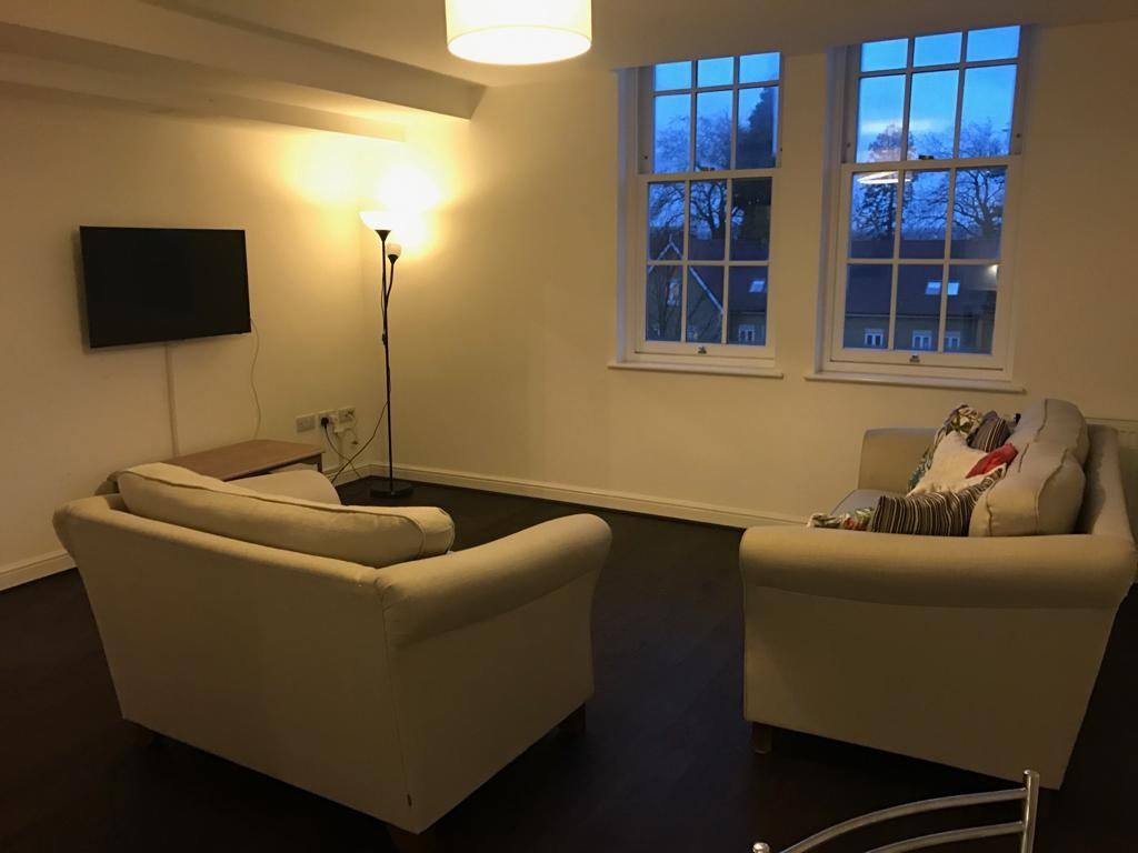 Bunstone Hall, Chapel Drive, Dartford, Kent, DA2 6FJ