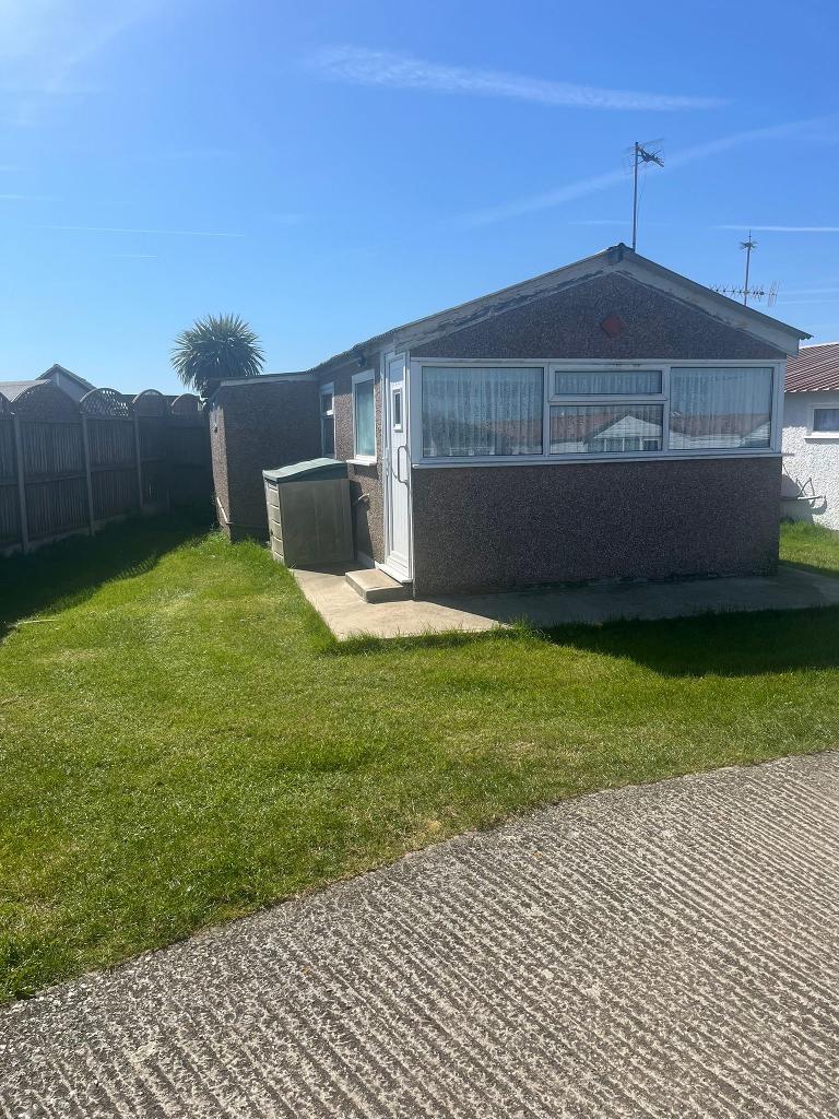 Park Avenue, Leysdown, KENT, ME12 4QP
